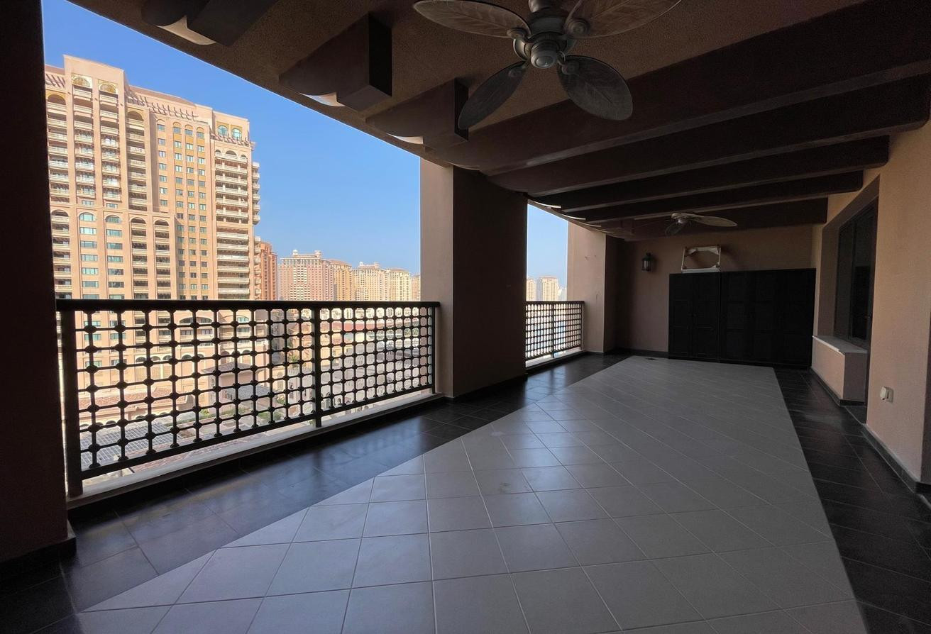 Fully Furnished Apartment in Porto Arabia