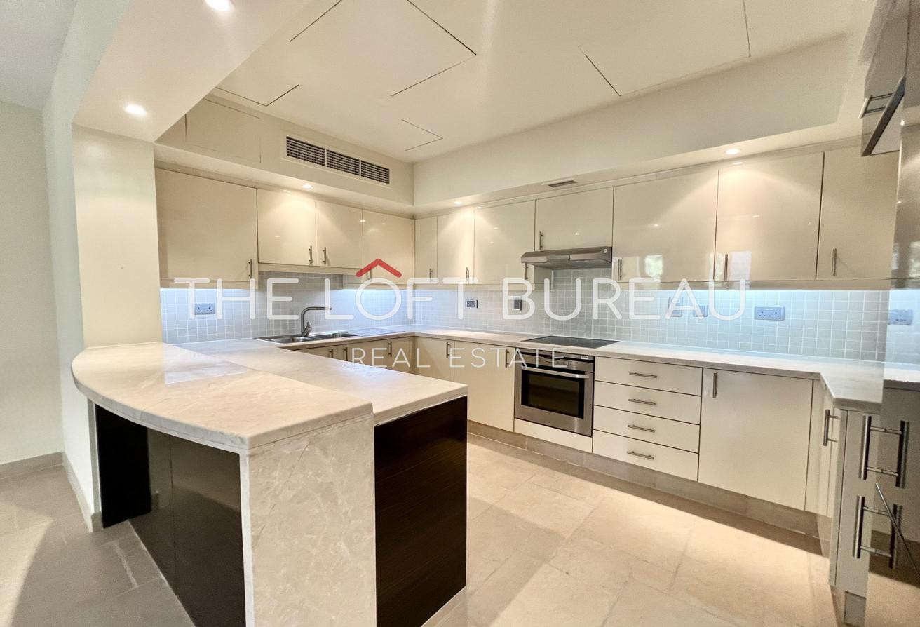 Invest Now! 2 BHK Townhouse w/ Direct Beach Access - Townhouse in Venezia