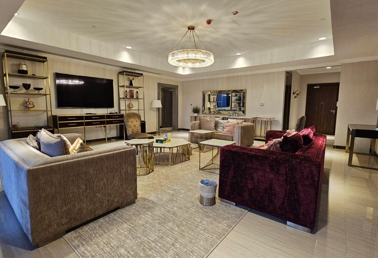 Luxurious 3-Bedroom Apartment in Porto Arabia with