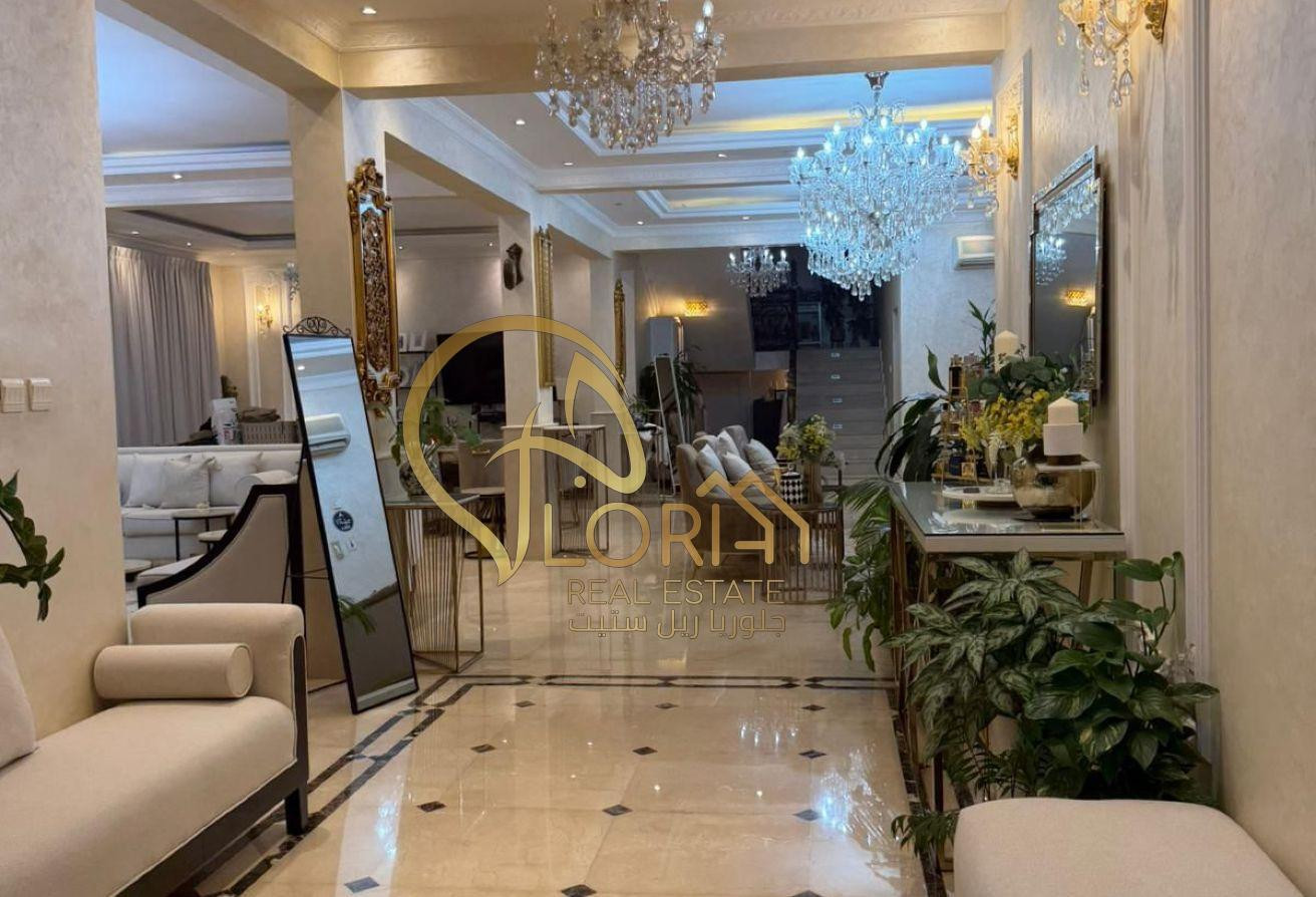 فيلا بحاله ممتازه في العزيزيه للبيع بسعر الأرض - Villa in Al Azizia Street