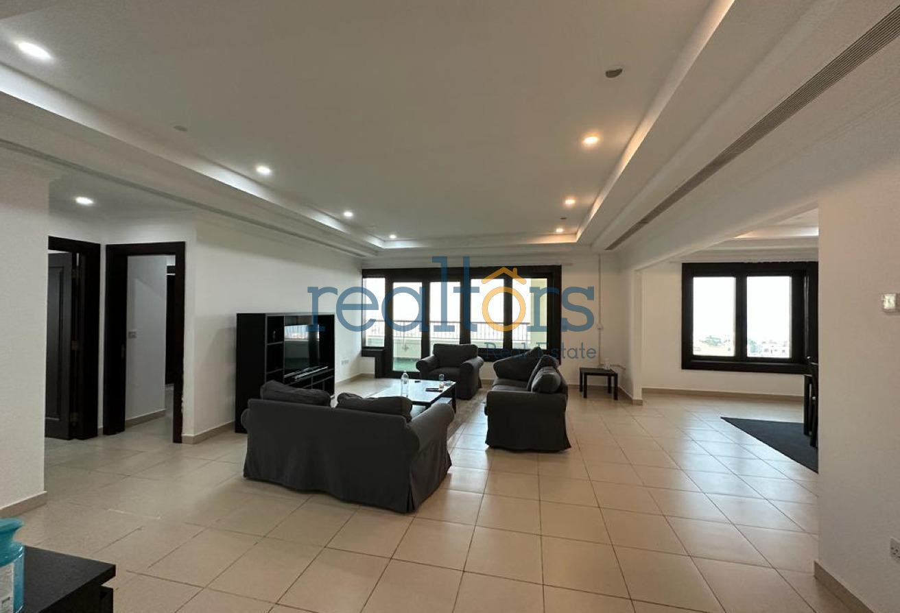 Spacious 2-Bed + Maid | Sea View | Rented - Apartment in East Porto Drive