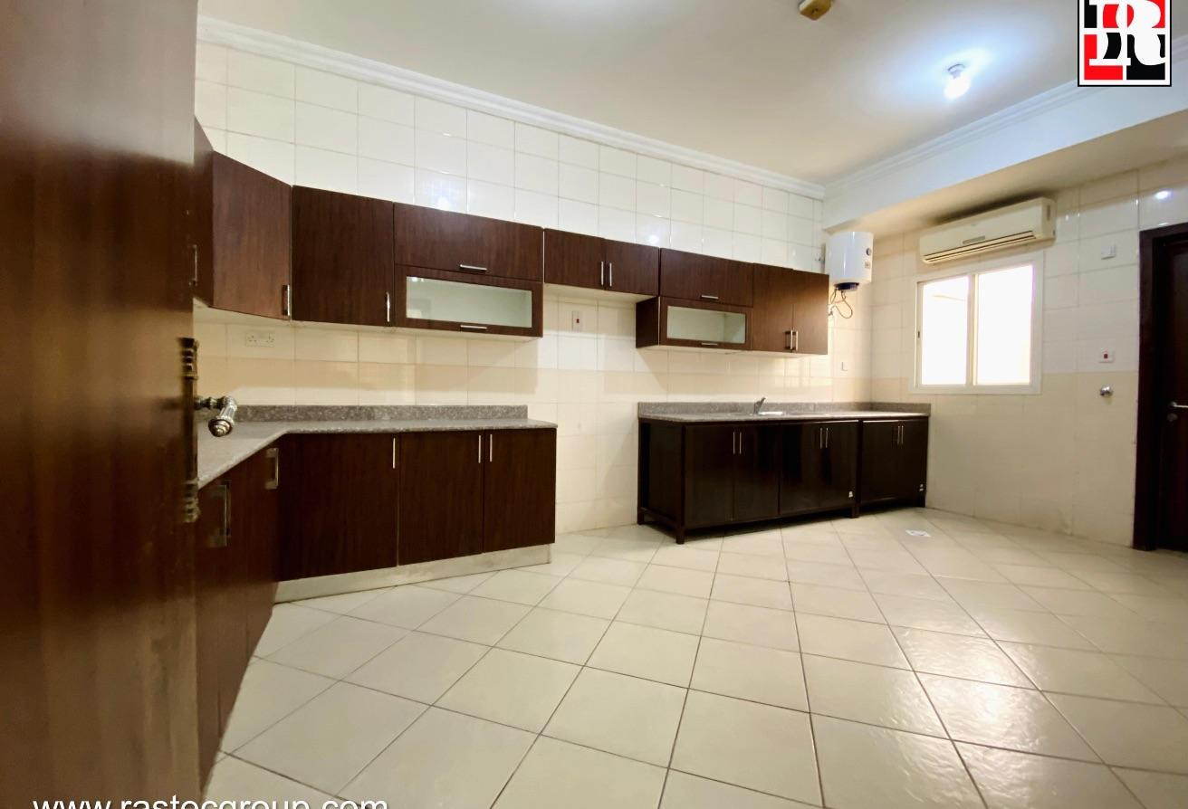 FOR BACHELORS ONLY | VERY SPACIOUS | NO COMMISSIO - Villa in Al Wukair