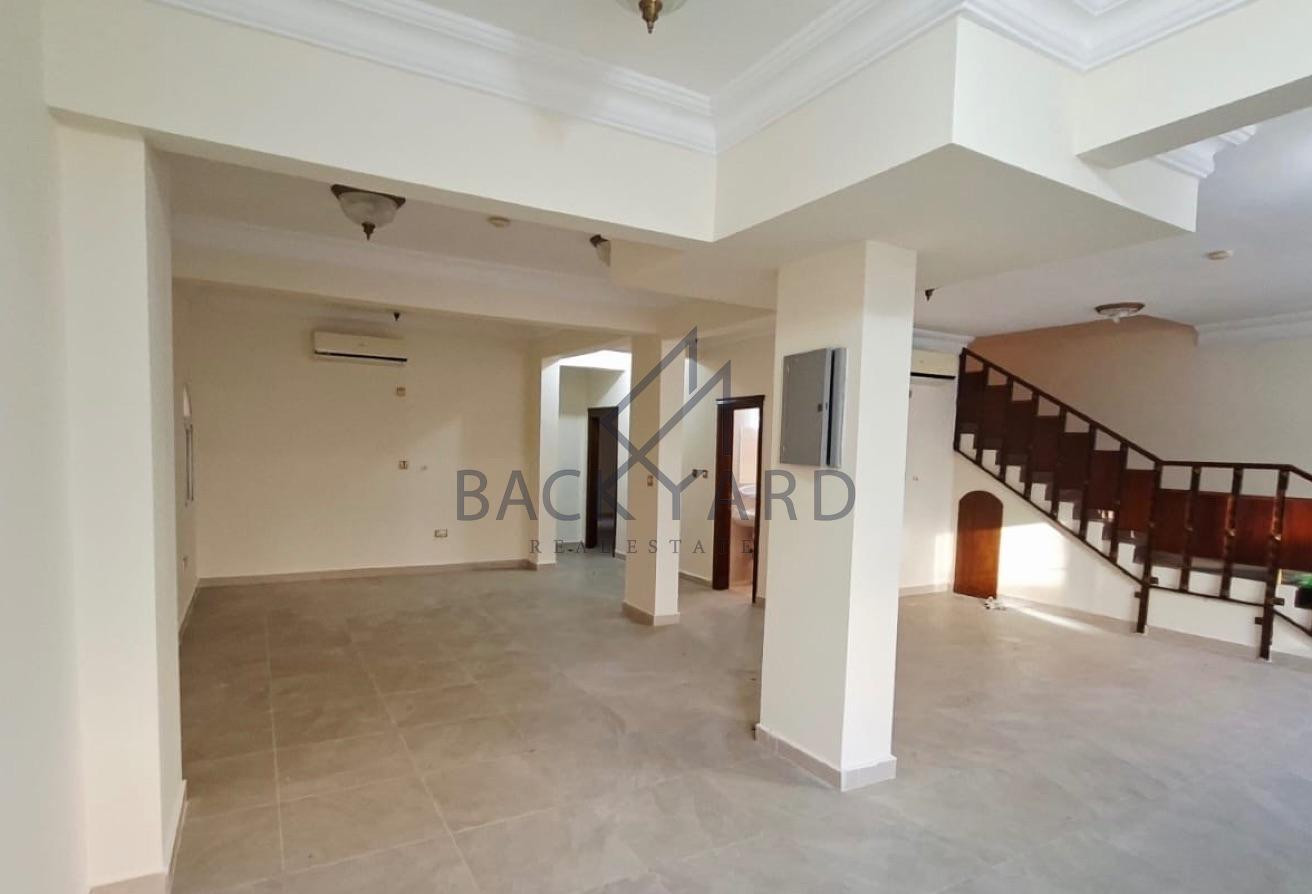 Spacious 5-Bedroom Villa with Maid’s Room - Compound Villa in Al Waab Street