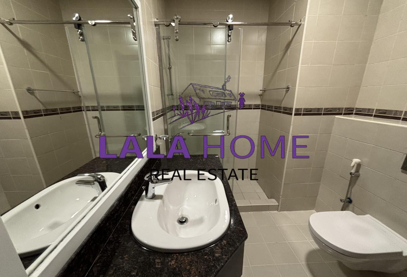 Modern 2br| SF | french balcony |including AC