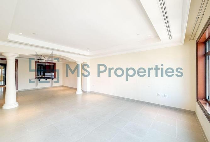 Maina View | Touwnhouse 4 Bedrooms + Maid s