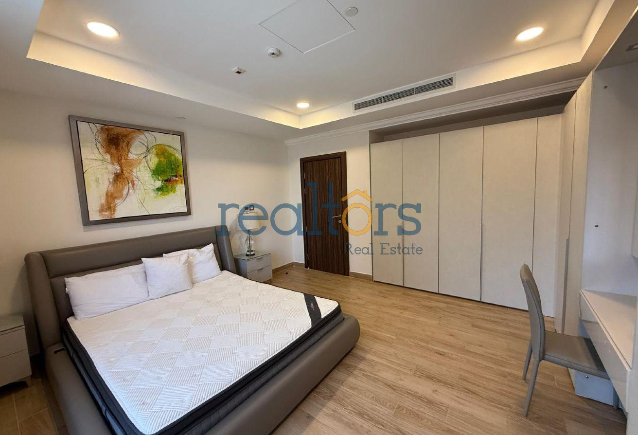 AMZ Price | Direct Marina 2-Bedroom Apartment