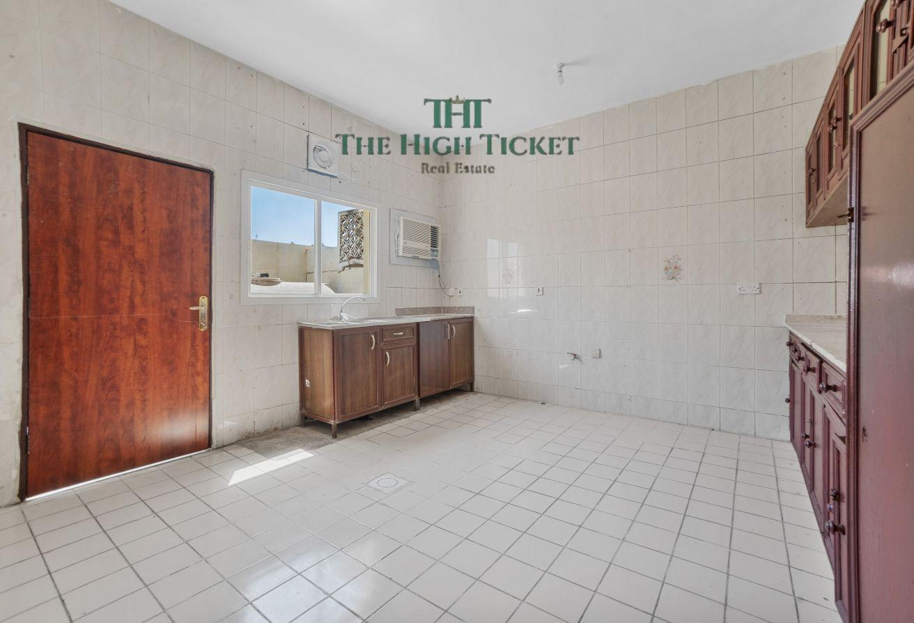 Classic | 5BHK | Compound Villa | With Affordable - Villa in Al Nasr