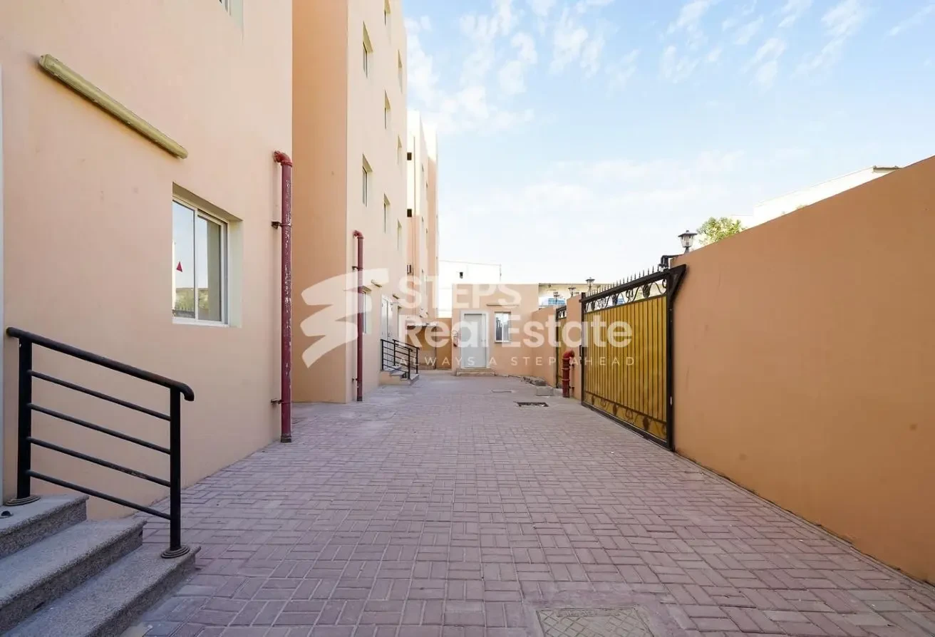 54 Labor Rooms in Umm Salal Ali - Labor Camp in Doha