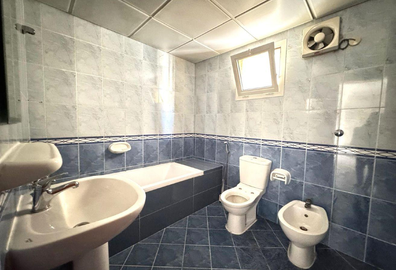 SPACIOUS UF 2BEDROOM APARTMENT - Apartment in Fereej Bin Mahmoud North