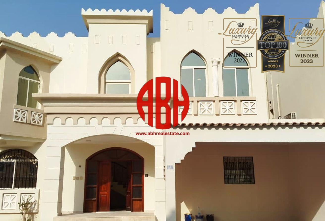 HOT OFFER | 1 MONTH FREE | 4BR + MAID FAMILY VILLA - Compound Villa in Souk Al gharaffa