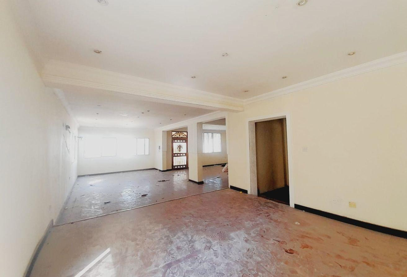 STAND ALONE VILLA | 3 BHK UNFURNISHED | AL NASR - Villa in Al Nasr Street