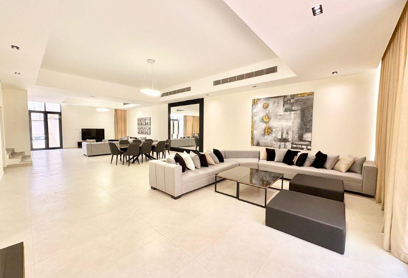 Luxury Brand New 5BDR+MAID villa with private pool - Villa in Sumaysimah