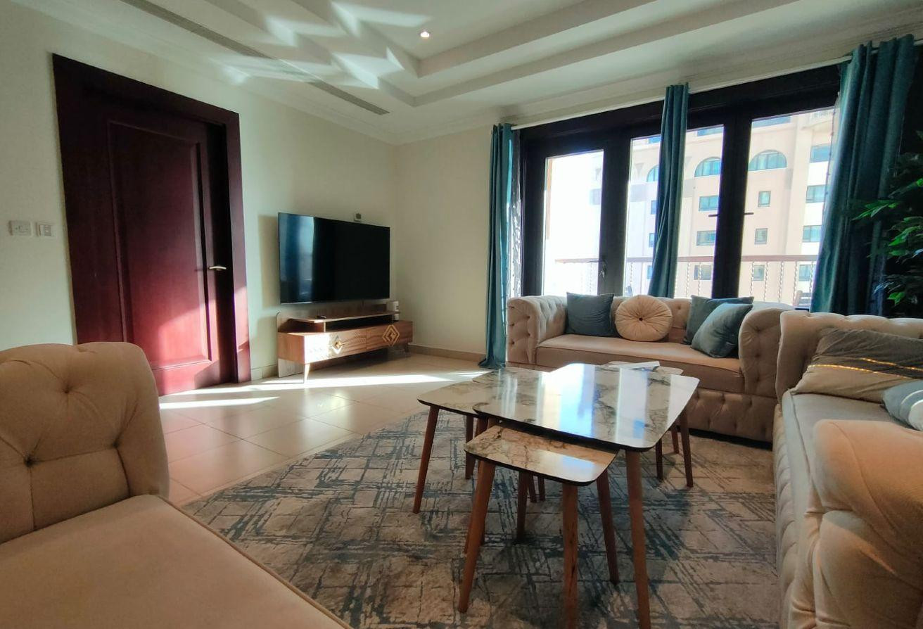 Spacious 1 Bedroom FF | Sunny And Airy | Balcony - Apartment in East Porto Drive