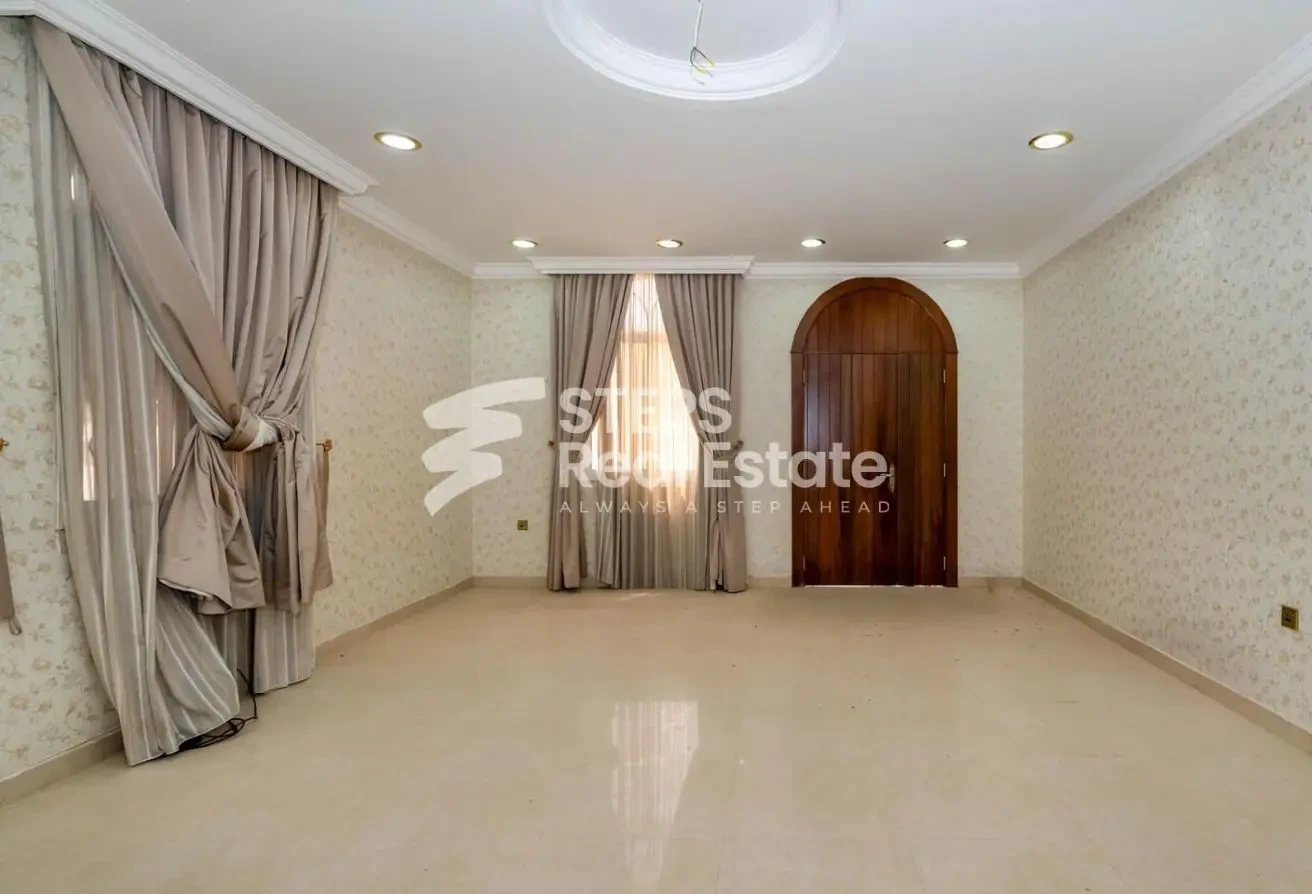 Villa with Maids Room and Ample Living Space - Villa in Al Kharaitiyat