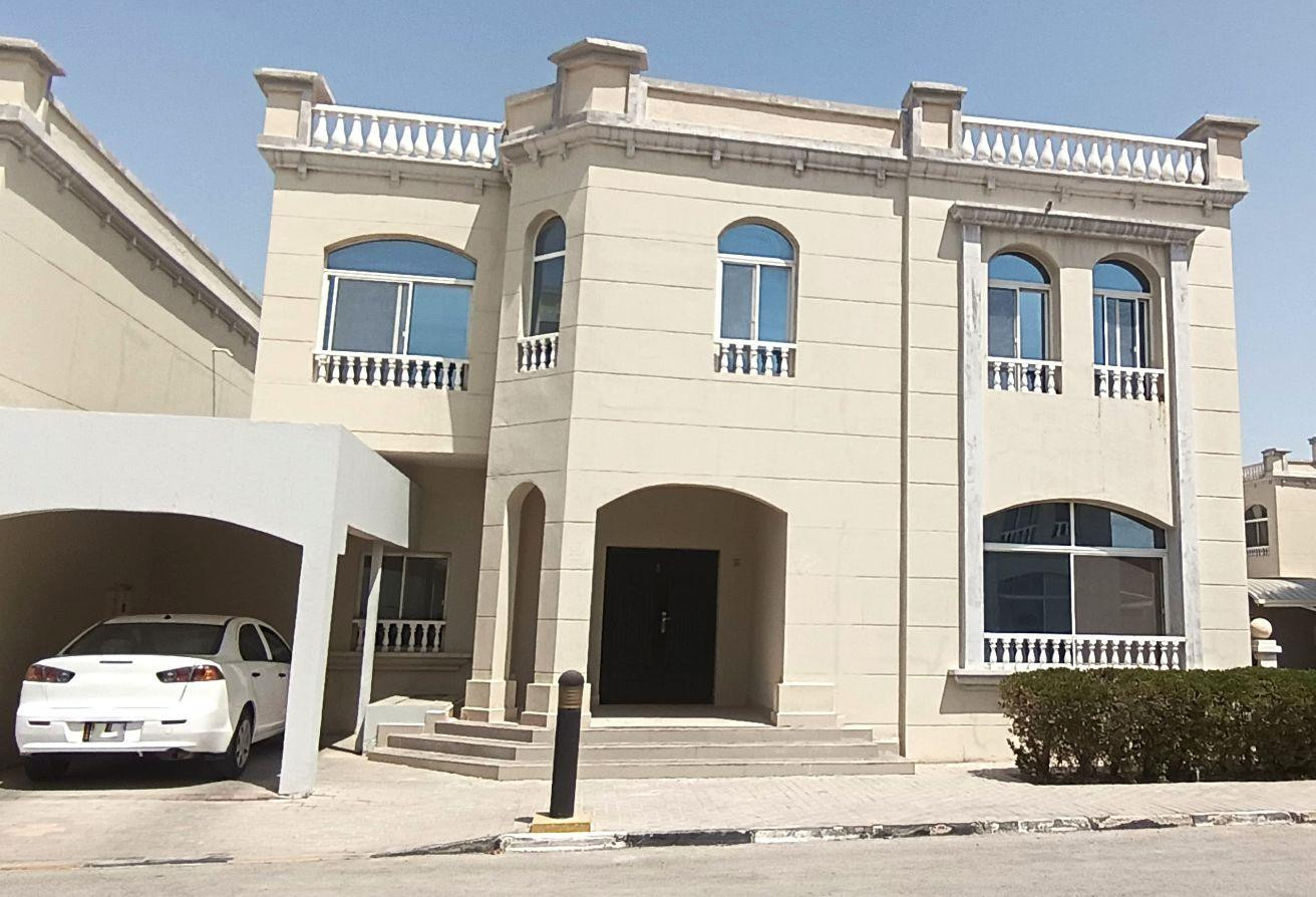 SPACIOUS 5BR COMPOUND VILLA WITH FACILITIES - Compound Villa in Doha
