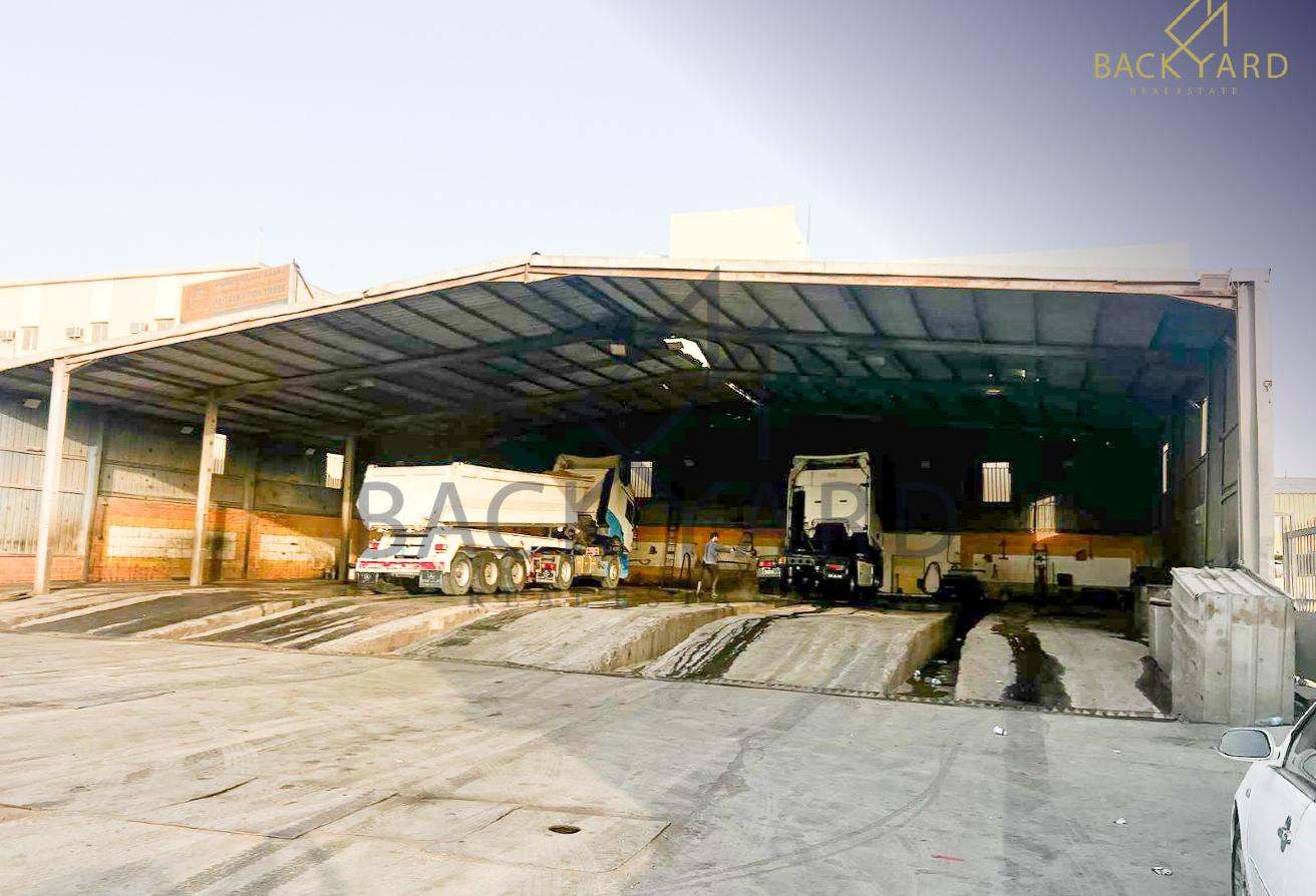 Service Center with Camp – Industrial Area - Labor Camp in Industrial Area