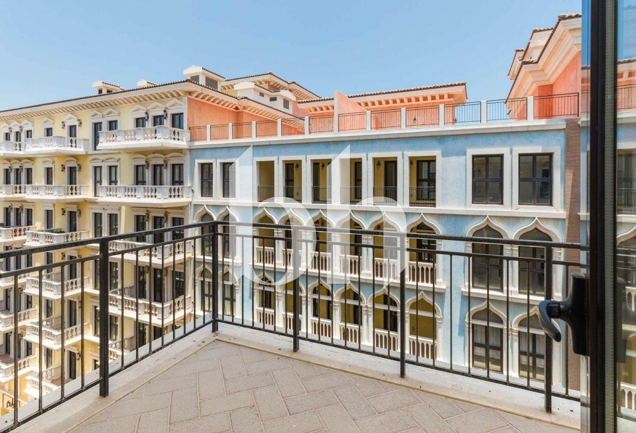 Gorgeous 3 bedroom unit with nice canal view