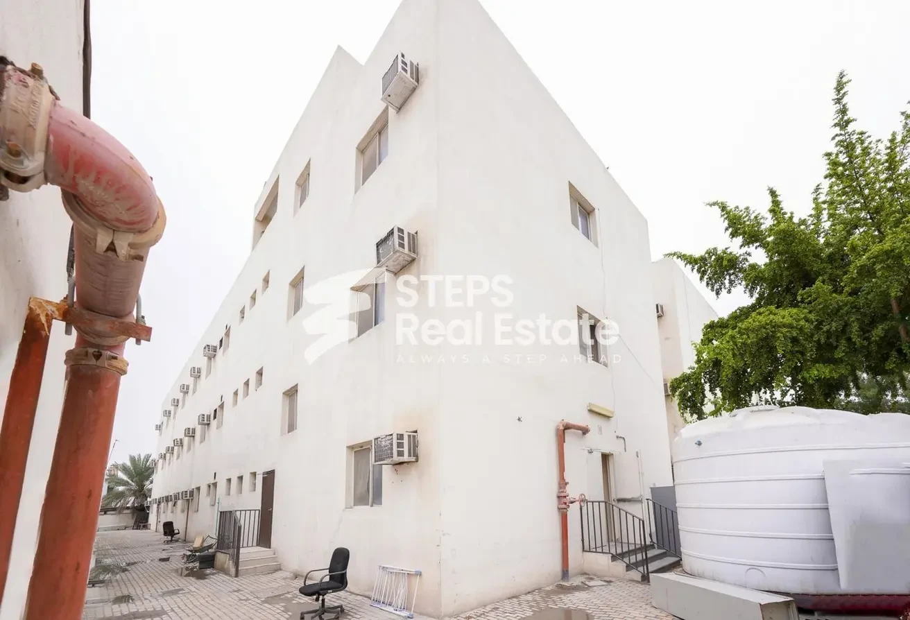Labor Camp with 42 Rooms in Industrial Area - Labor Camp in Industrial Area 1