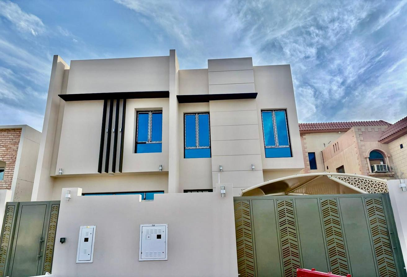 LUXURY VILLA - PRIME LOCATION - SPACIOUS - Villa in Al Maamoura