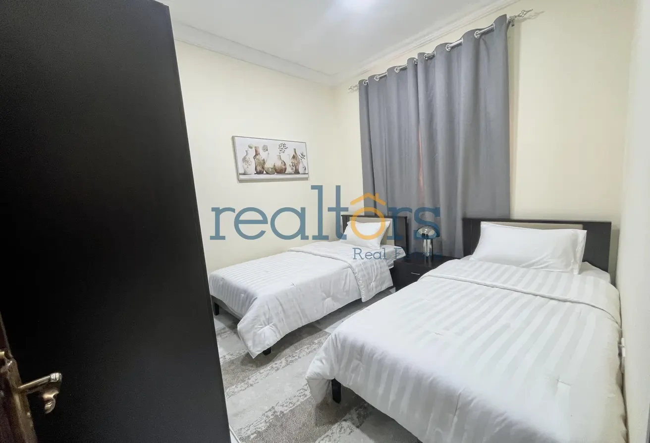 Cozy Furnished 2BR Apt in Al Nasr - Apartment in Al Nasr Street