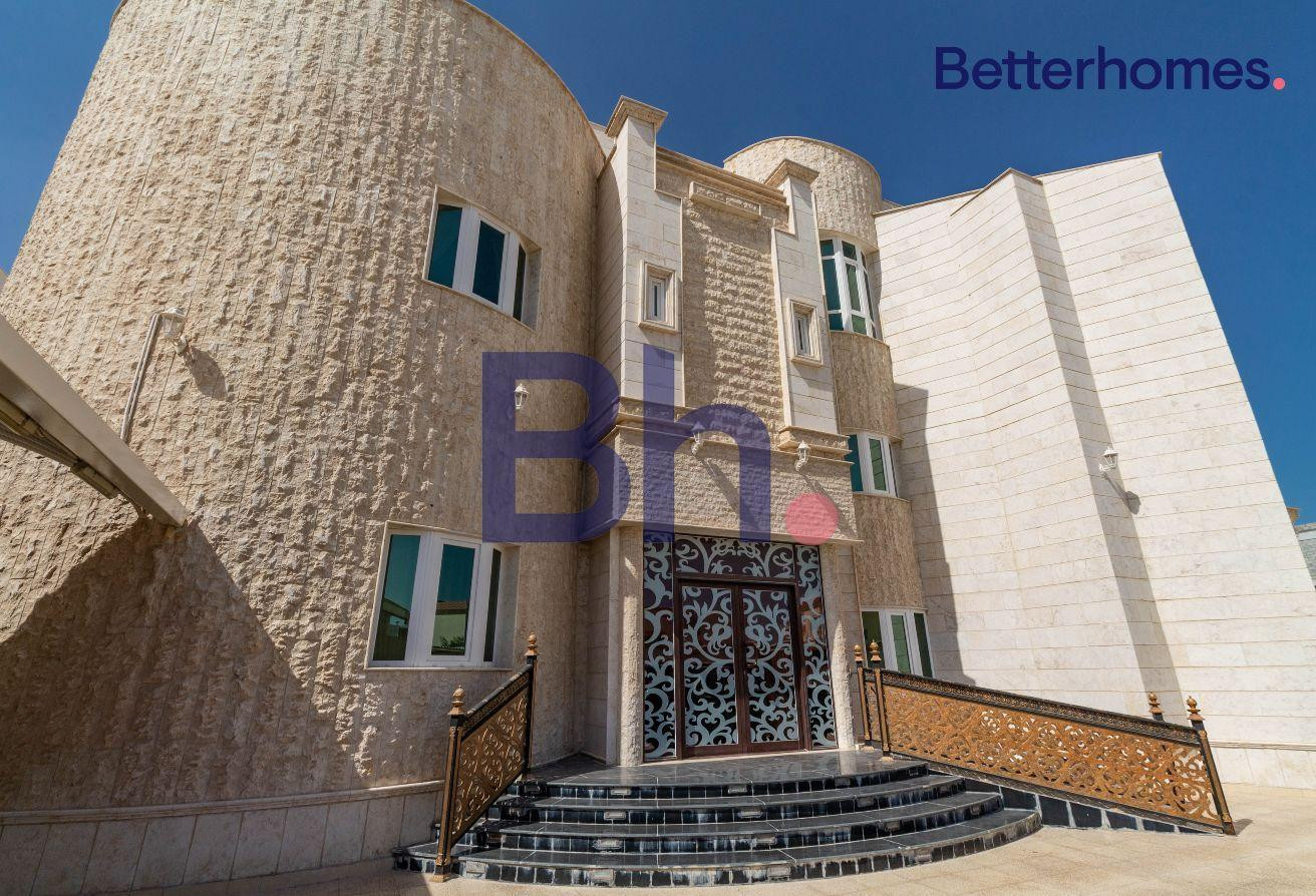 8 BEDROOMS FULLY FURNISHED VILLA WITH MAID ROOM - Villa in Al Wakair