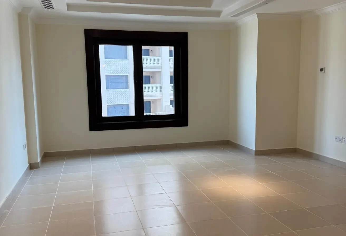 Apartments for sale in Tower 10, Porto Arabia - Apartment in Doha