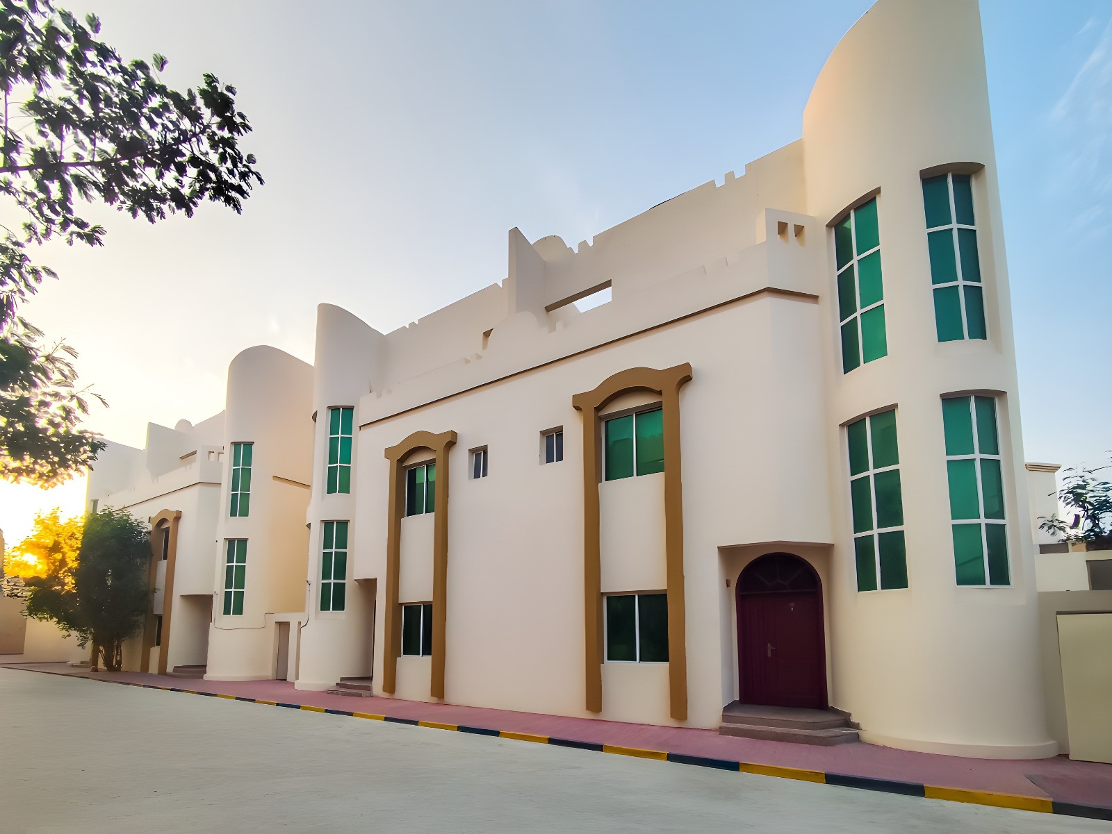 Stunning  | 5BHK | Compound Villa | SF - Compound Villa in Umm Al Seneem Street