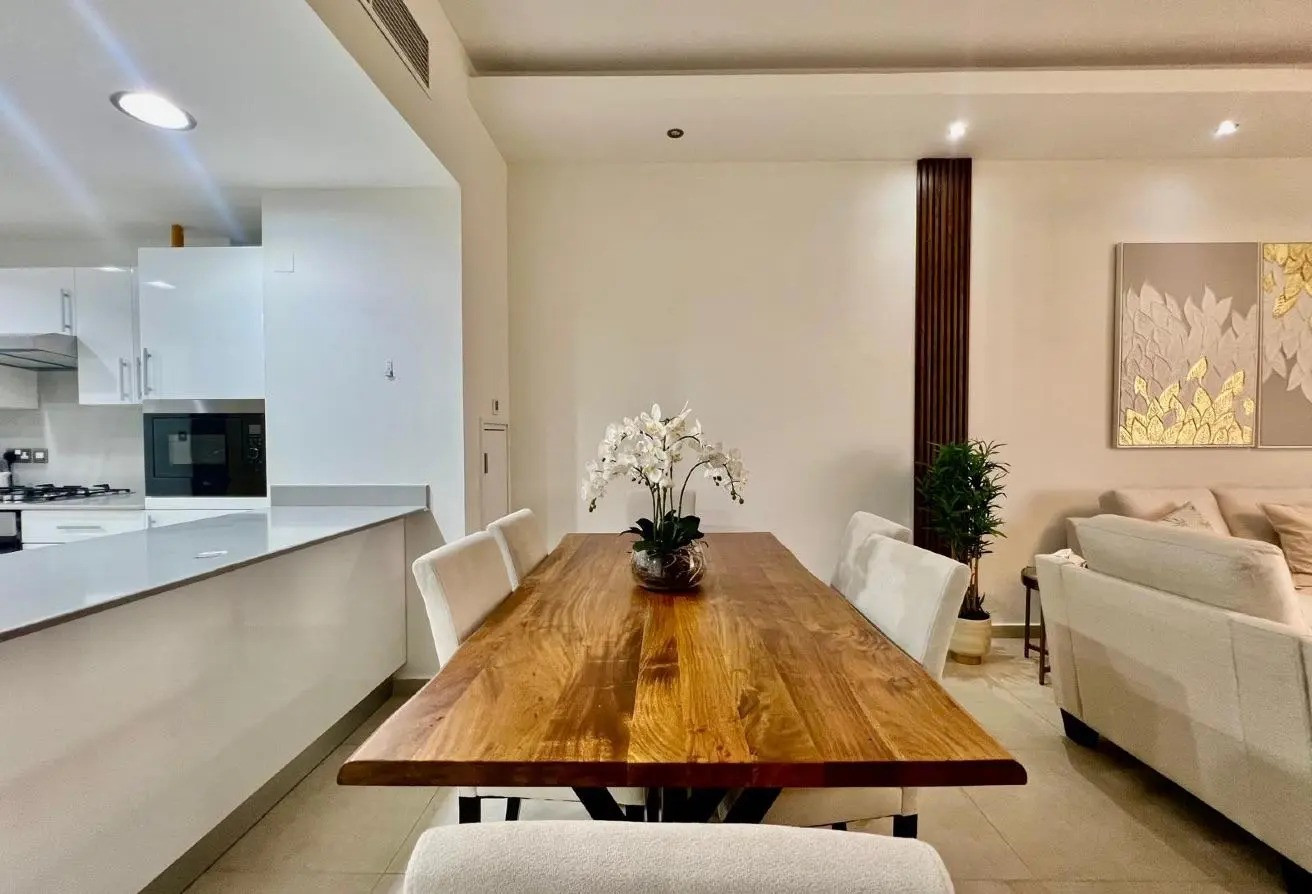 BRAND NEW ONE BEDROOM/FULLY FURNISHED/ INCLUDING
