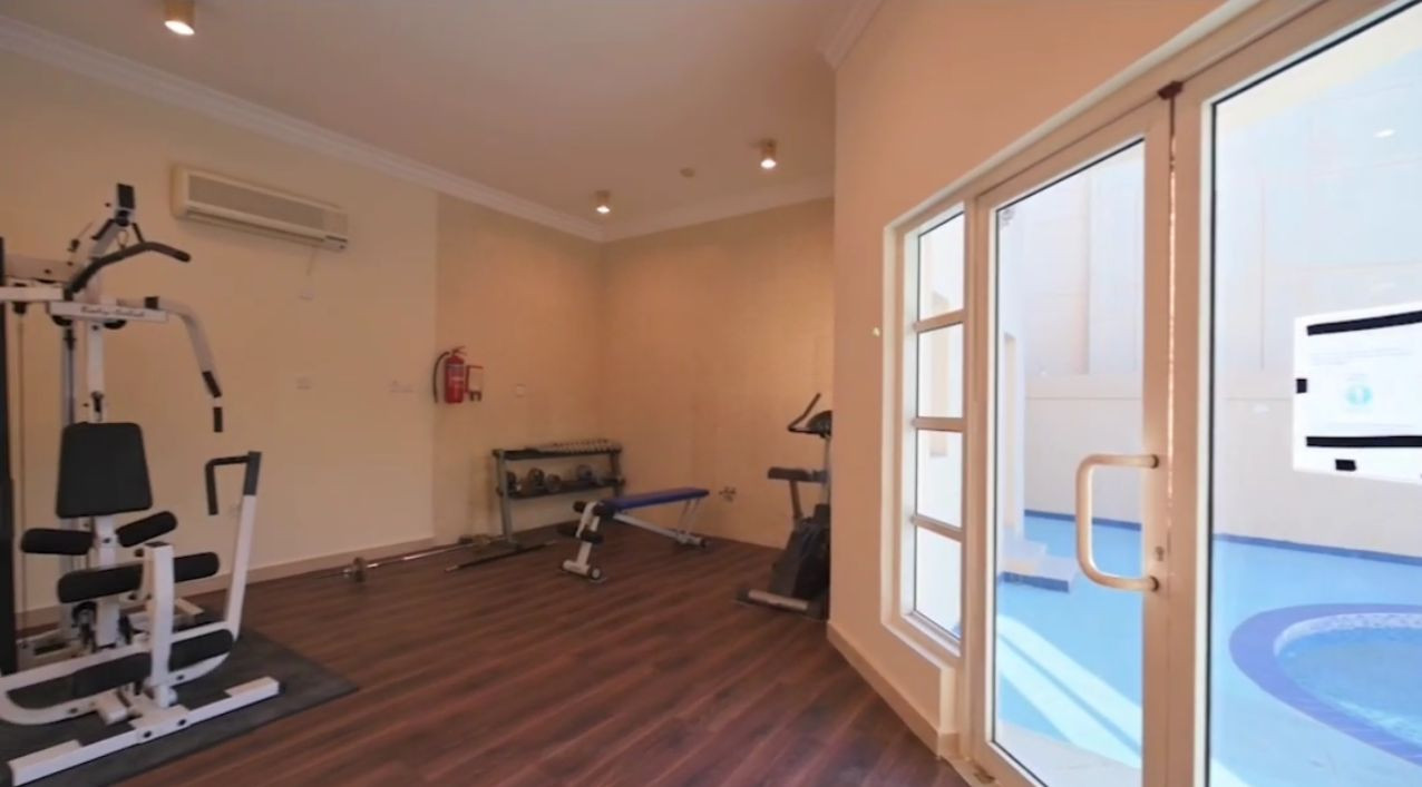 Elegant | 4BHK | With Maid Room | Compound Villa - Compound Villa in Umm Al Seneem Street