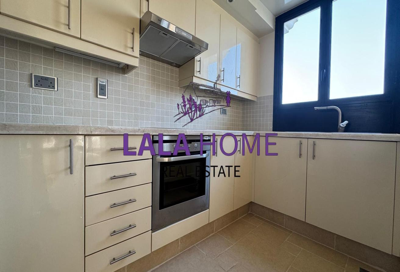 No Fees - 3Bedrooms - Month Free, QQ