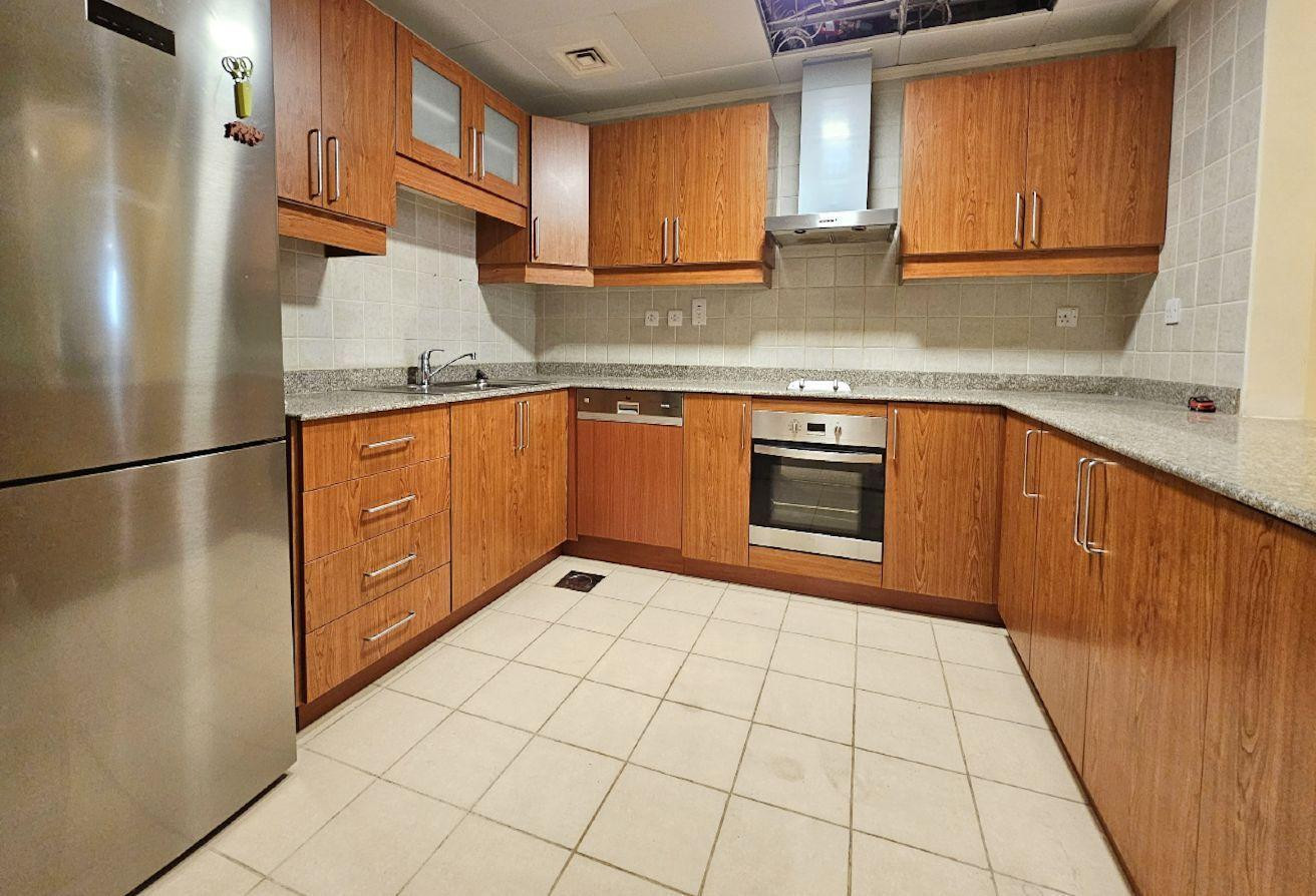 Great Offer | Fully Furnished 1BR in Porto Arabia - Apartment in East Porto Drive