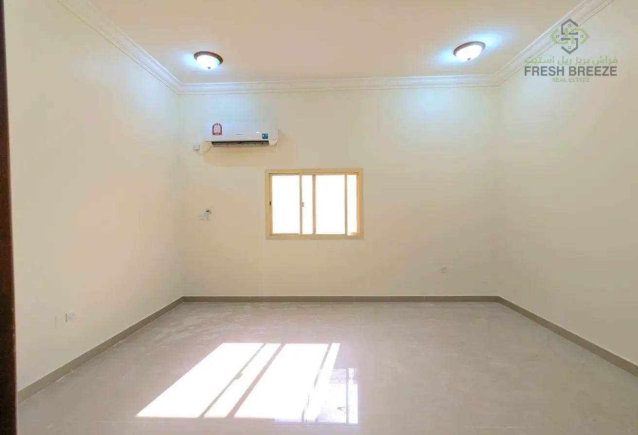 Stand Alone Villa | 5BHK | Only For Family - Villa in Tadmur Street