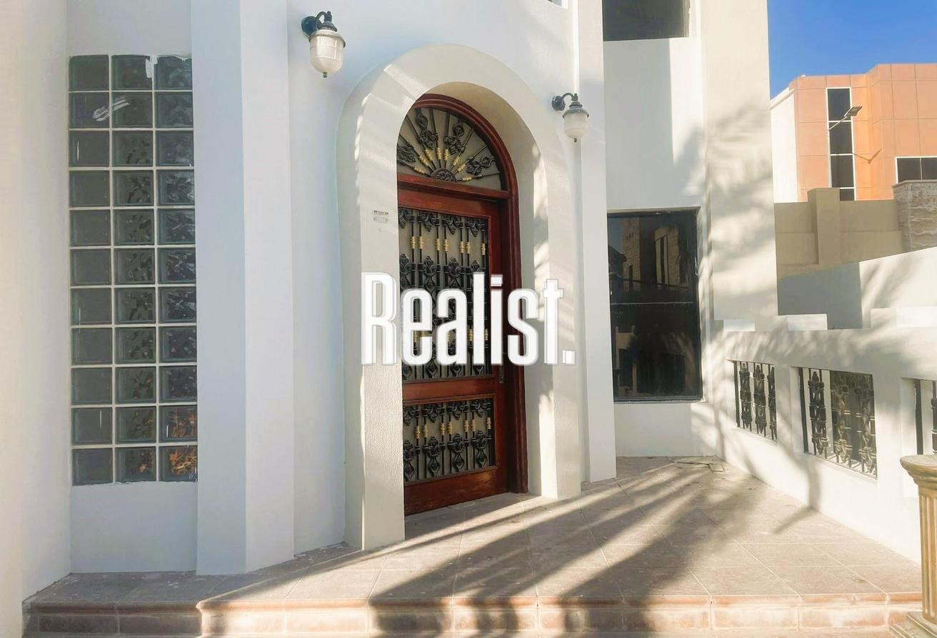 Spacious 4BR+Maid Villa | Garden | Green Community - Villa in Bin Omran 35