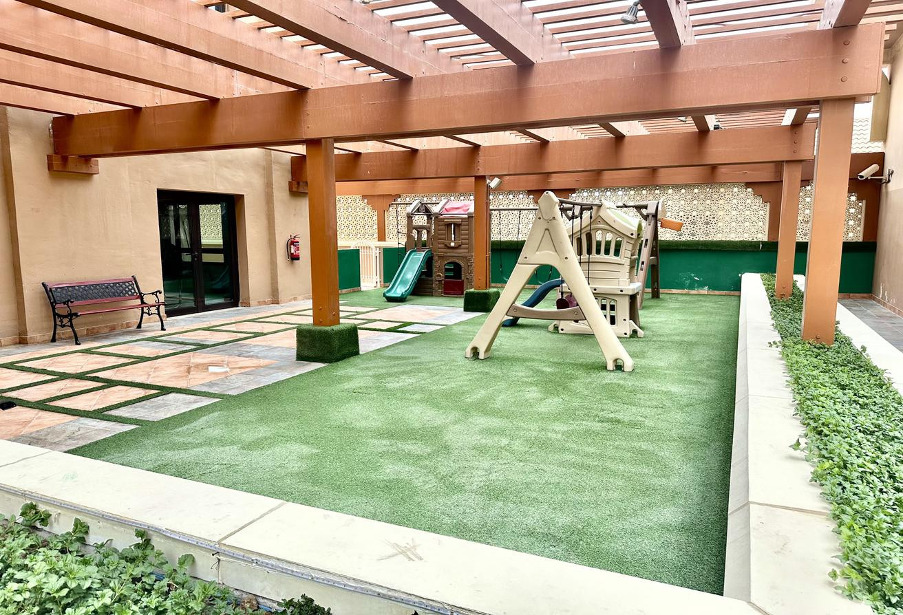 2BHK Brand New Furniture + Balcony - Apartment in West Porto Drive