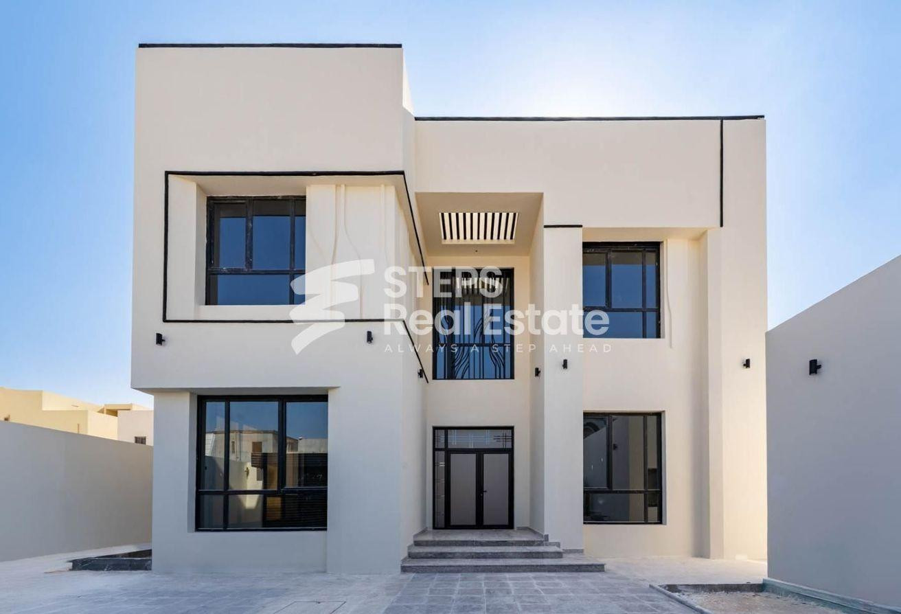 High-end Villa with Elevator in Al Kheesa - Villa in Al Kheesa