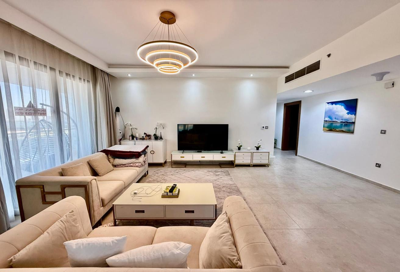 Full sea view / very spacious two bedrooms