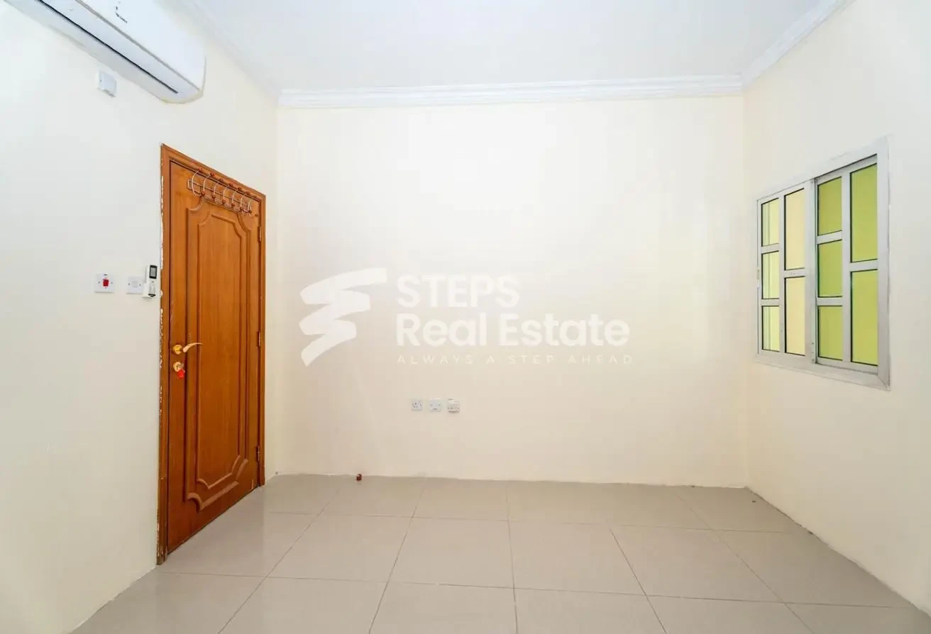 Spacious Compound Villa for Rent with Backyard - Compound Villa in Al Gharrafa