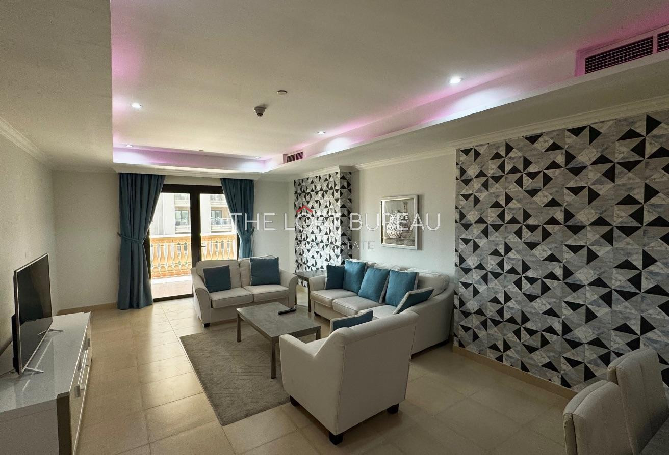 Modern 1-Bedroom Apartment | Balcony - Apartment in Tower 5
