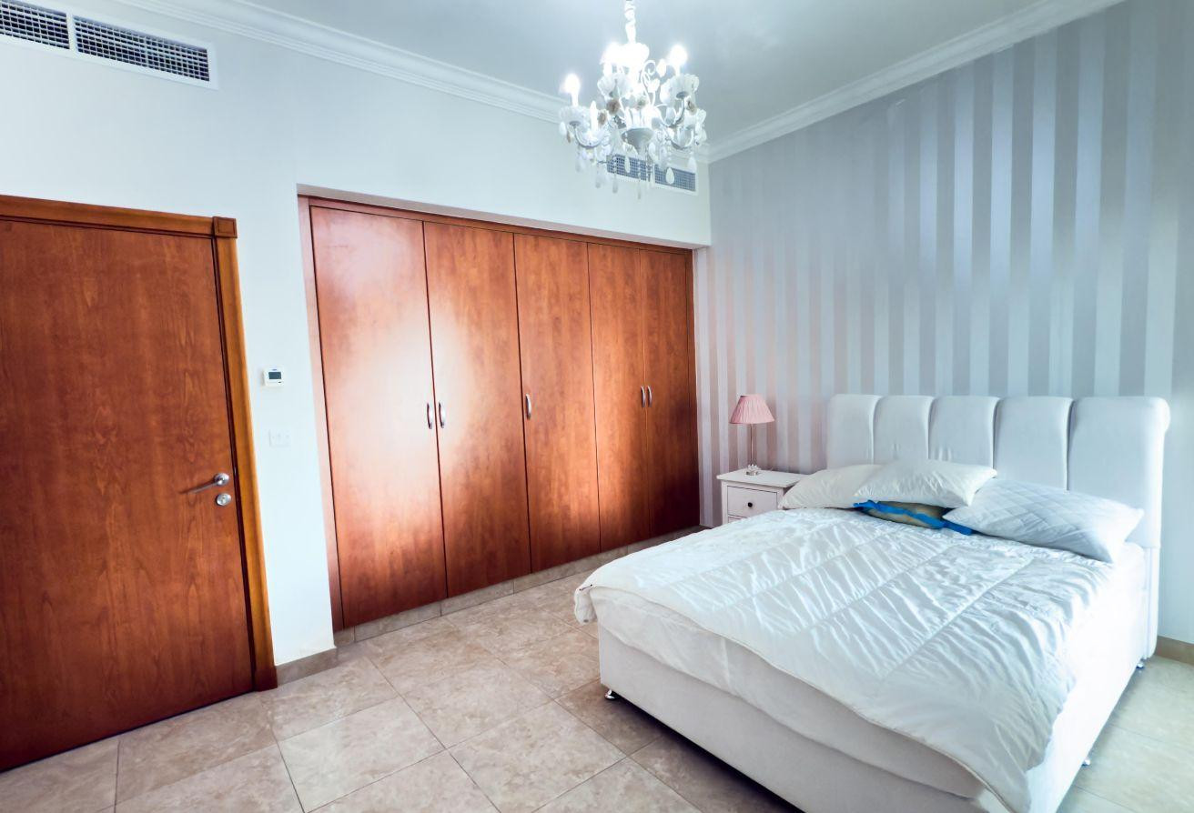 FOR SALE! SPACIOUS 3 BED+MAID-F/F-WITH TITLE DEEDS