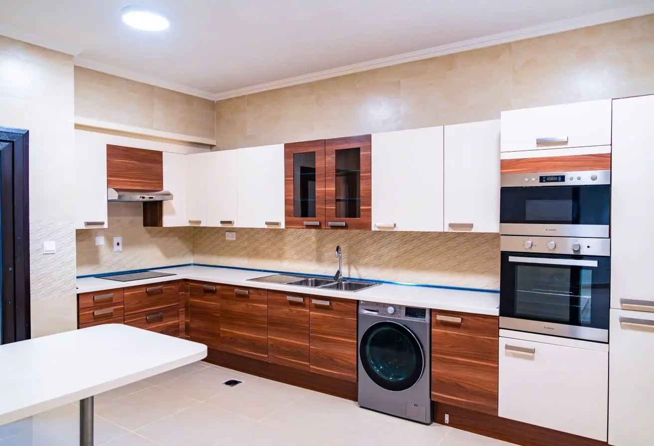 SPACIOUS 5 BEDROOM COMPOUND VILLA | SEMI-FURNISHED - Villa in Al Waab