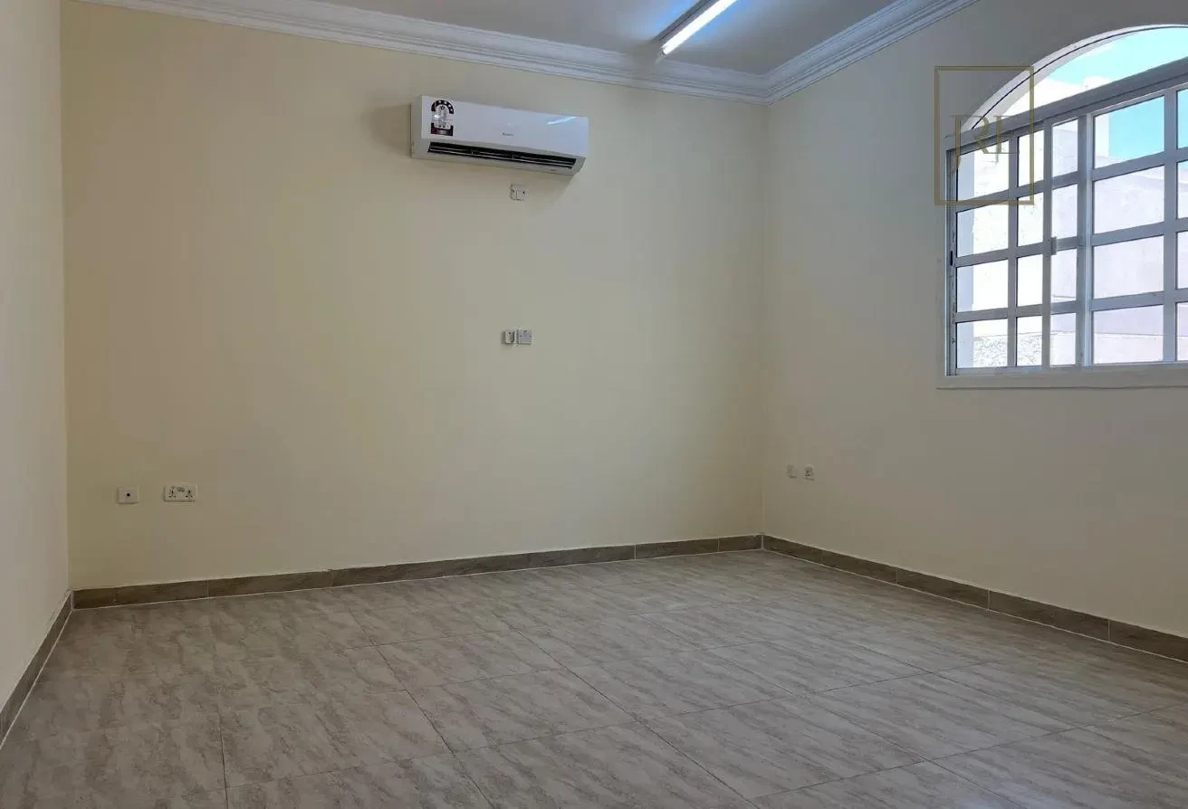 5 BHK Compound Villas Available | Ain Khalid - Villa in Ain Khaled