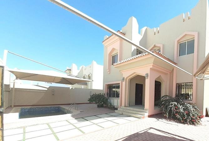 PRIME LOCATION | 4 BEDROOMS WITH MAIDS ROOM VILLA