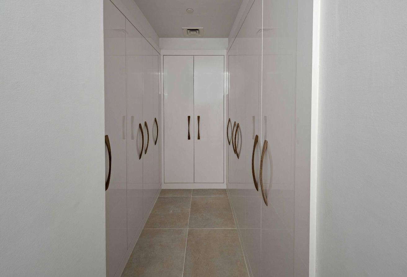 HIGH FLOOR I PRIME TOWER I SPACIOUS STUDIO - Apartment in Viva West