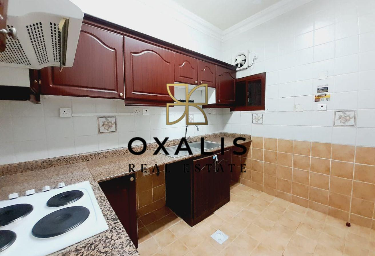*LOW PRICE* SPACIOUS 2 BEDROOMS UNFURNISHED APT - Apartment in Al Jazeera Street