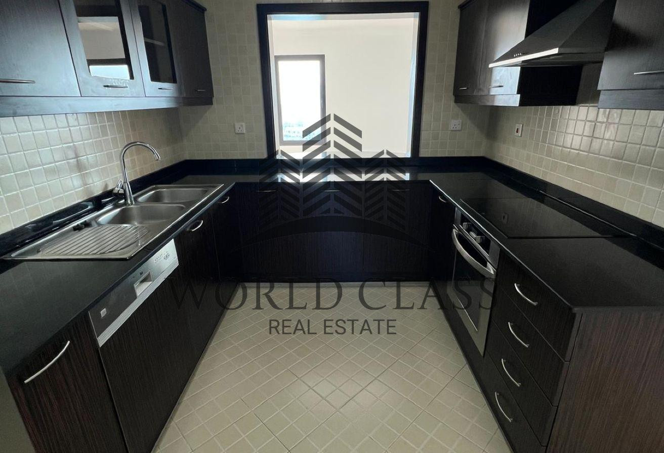 Full Marina 2BDR with Large Balcony for Sale Pearl - Apartment in West Porto Drive