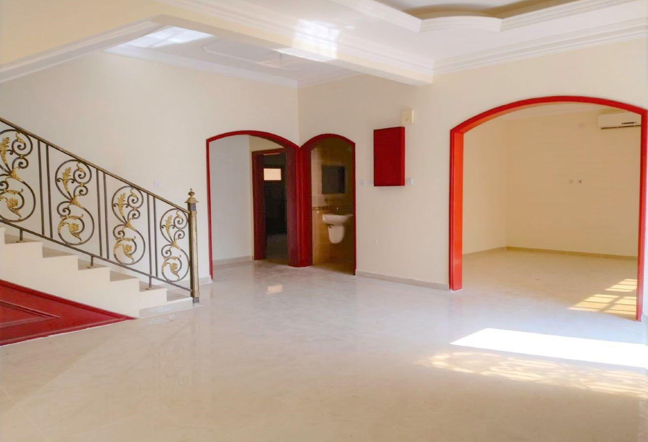 SPACIOUS UF 5BR ATTACHED VILLA-AIN KHALED - Duplex in Ain Khaled