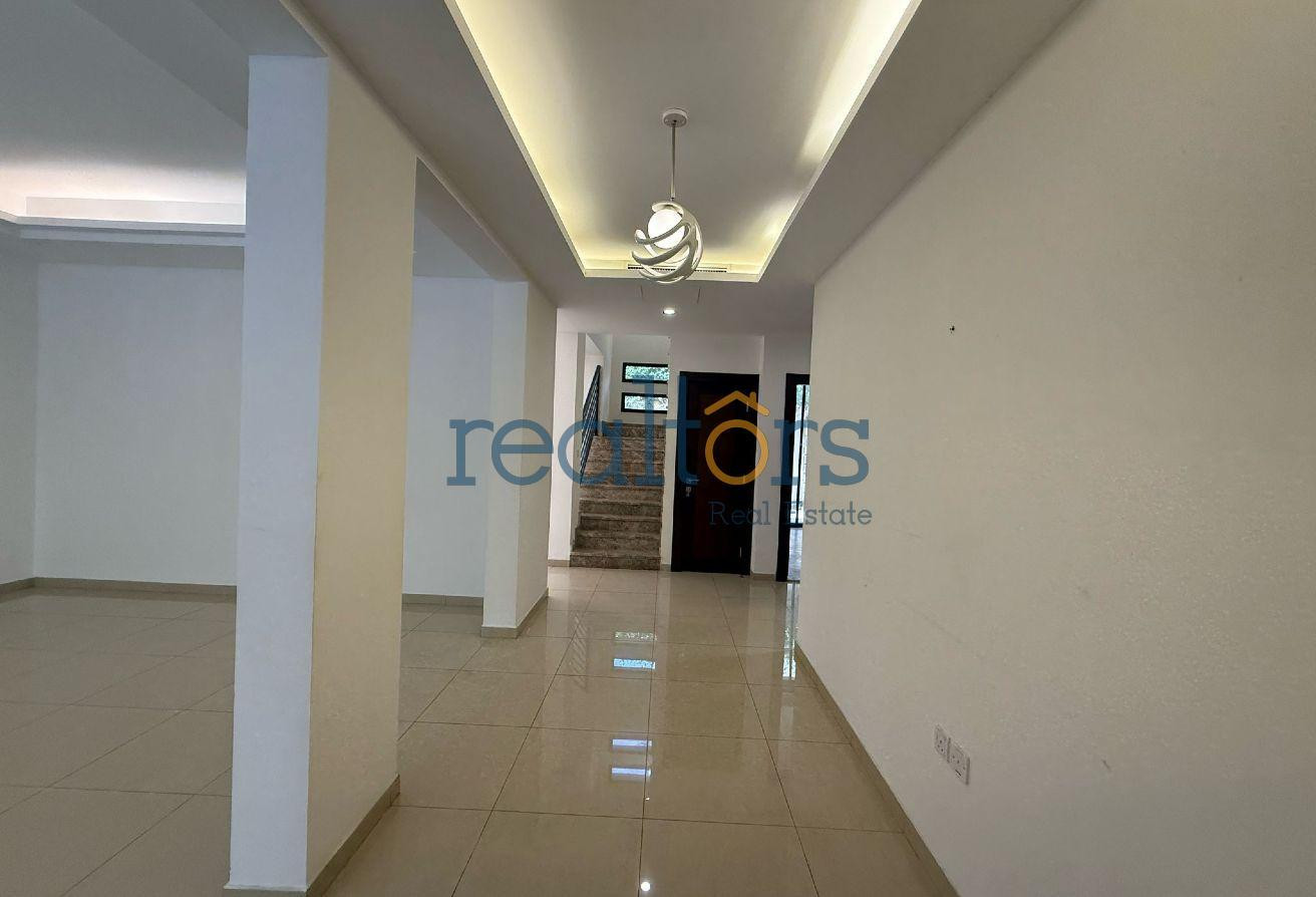 LUXURIOUS VILLA 5BR +MAID + AL HILAL - Compound Villa in Al Hilal