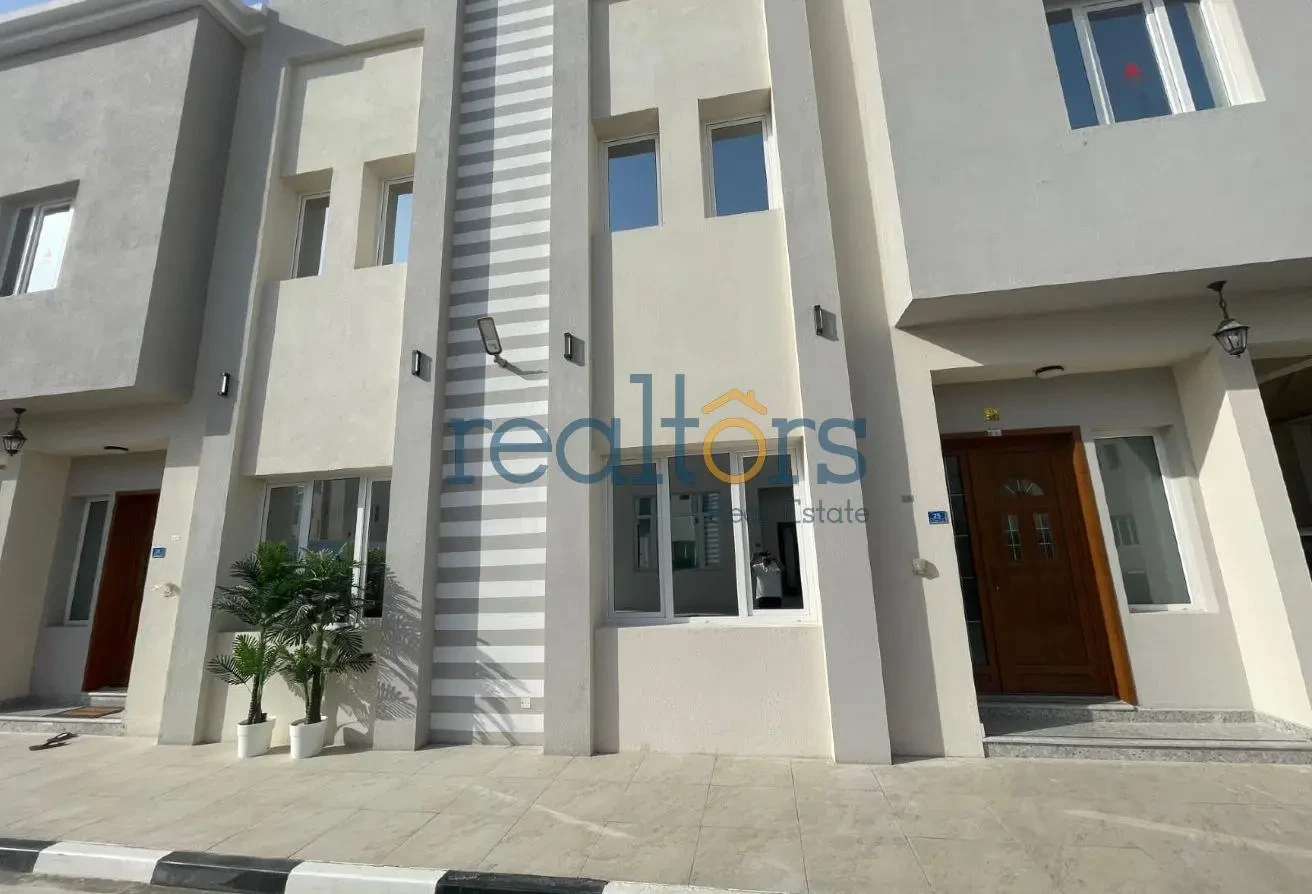 7 Master BHK in Great location - Compound Villa in Al Markhiya Street