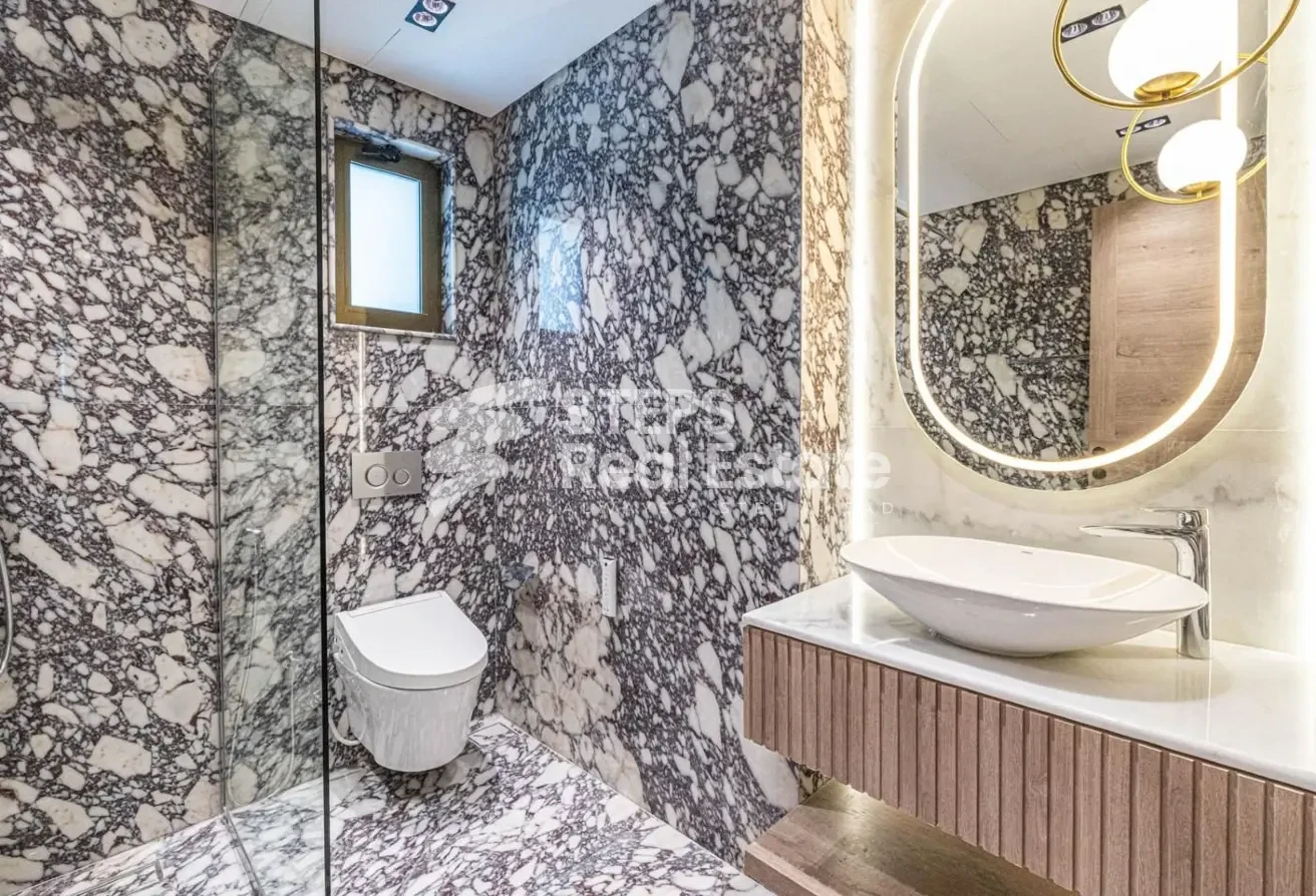 Freehold Ownership Stylish Townhouse in The Pearl - Villa in Giardino Villas