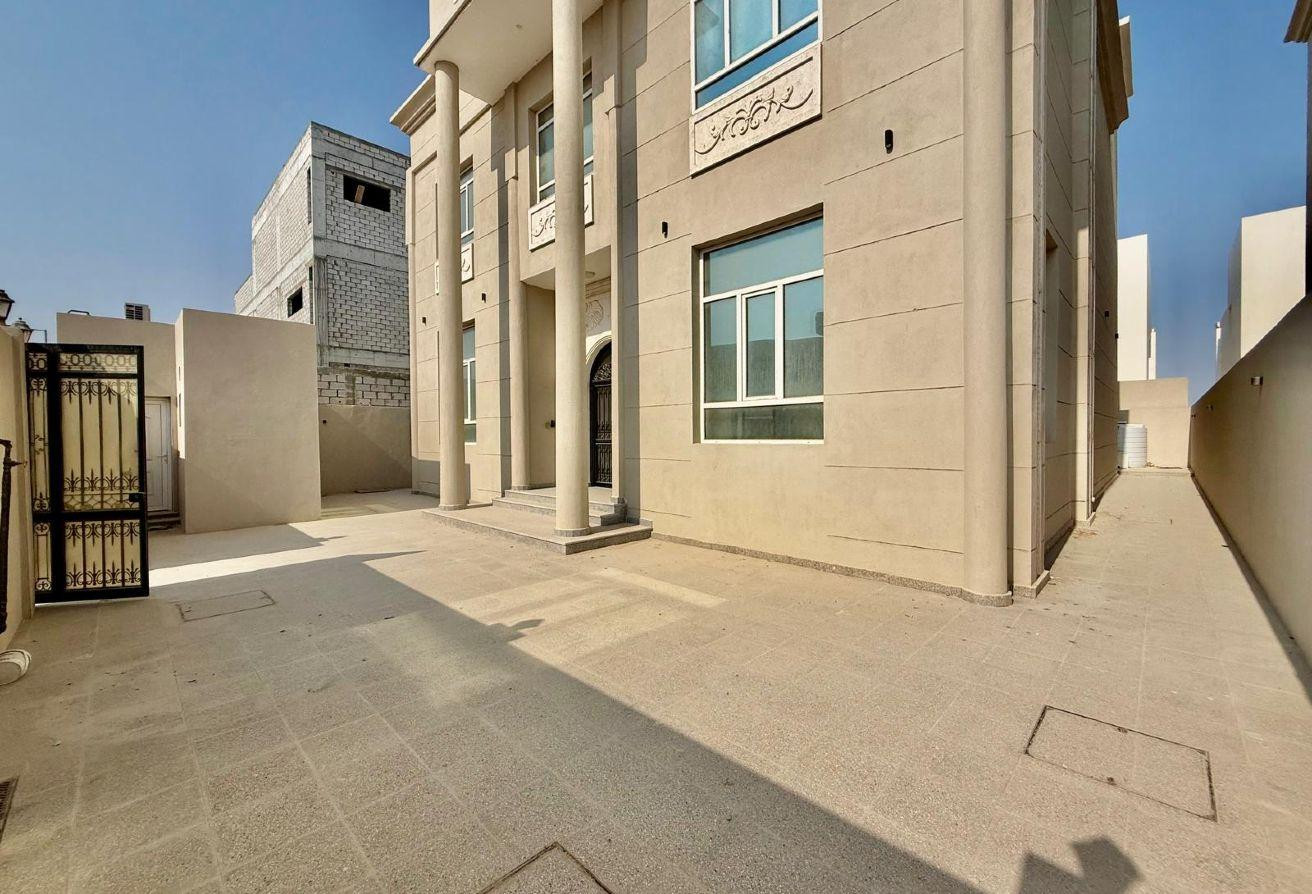 HUGE LUXURY VILLA | 5BEDROOMS + | AL DUHAIL - Apartment in Street 871